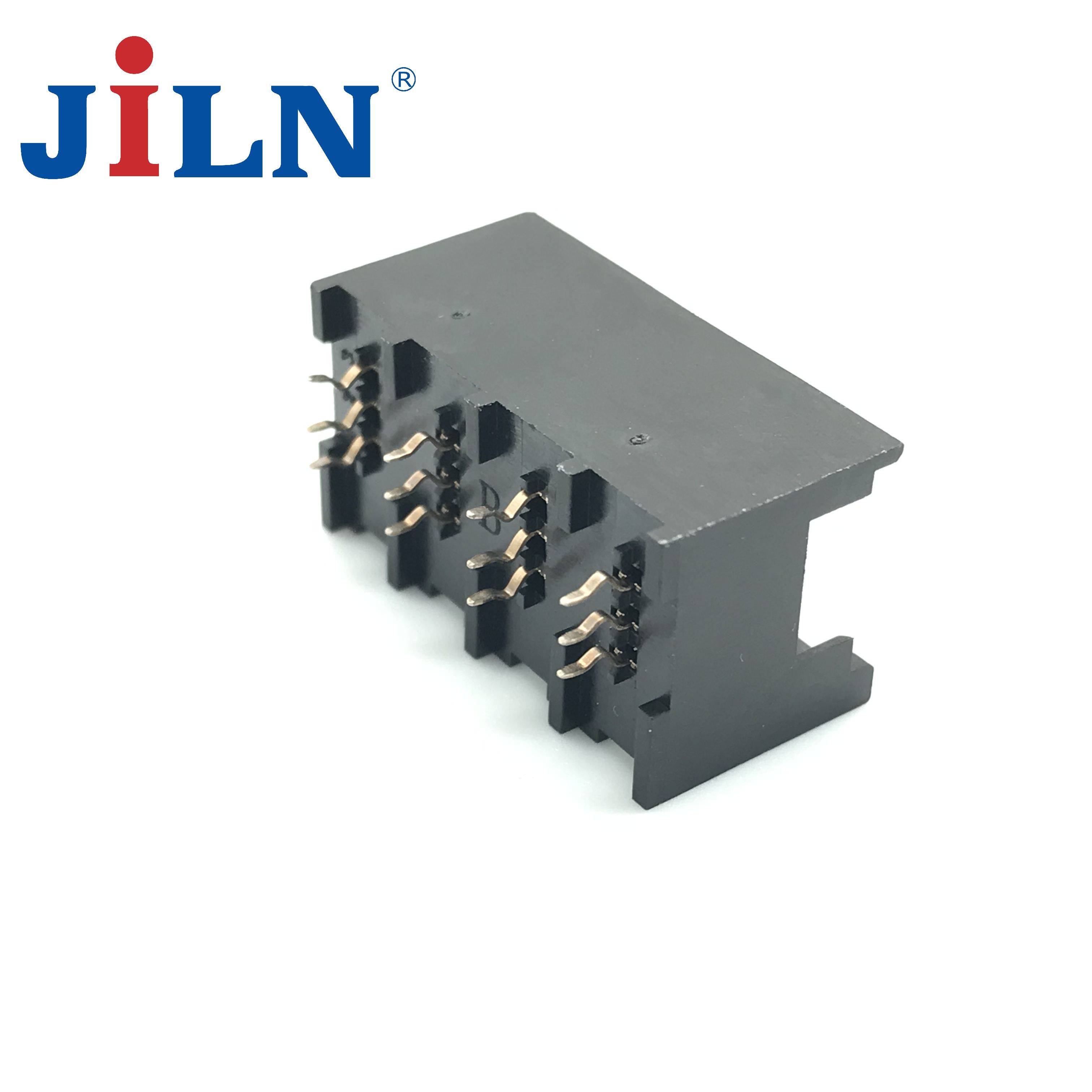 8310-F03G1AB01 四排三芯母座黑色