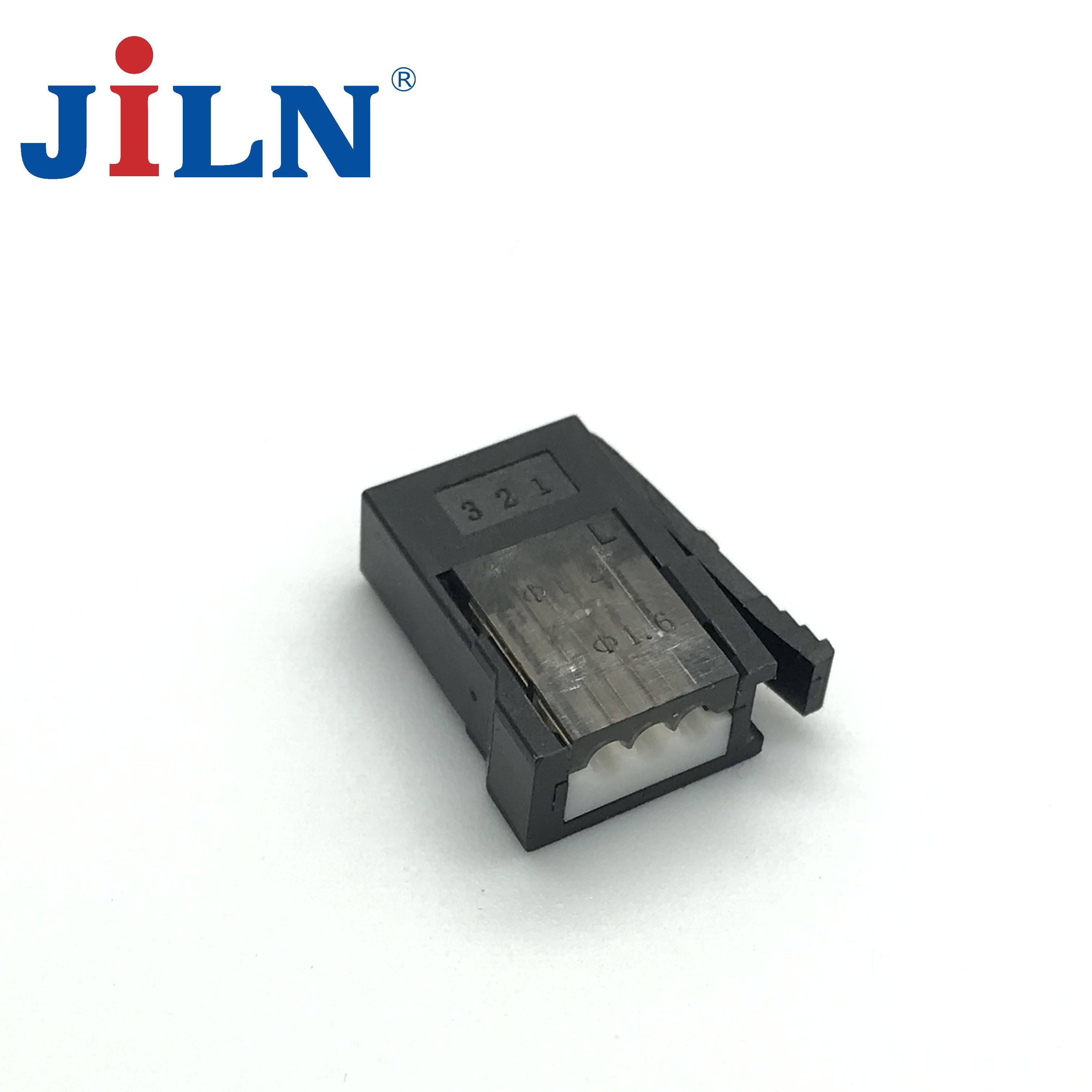 三芯公座(AWG20-22 φ1.2-1.6) 8310-M03G1AB03